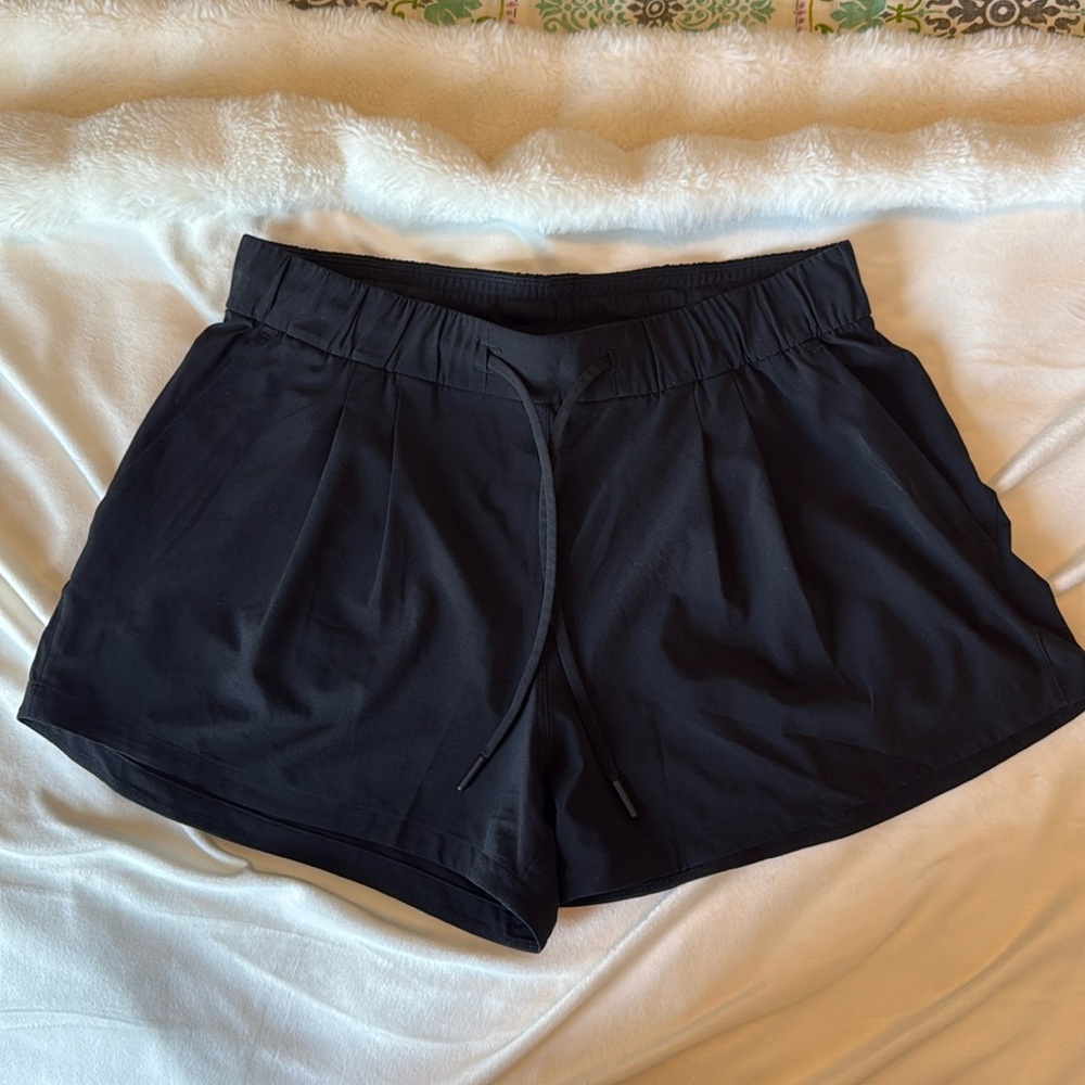 Lululemon casual black shorts size 6 with pockets and drawstring!